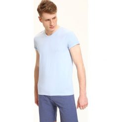 T-SHIRT MĘSKI W SEREK Z ELASTYCZNEJ DZIANINY. T-shirty marki TOP SECRET. W wyprzedaży za 14.99 zł.