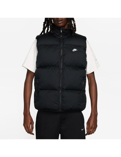 Męskie kurtka z izolacją PrimaLoft® M NK CLUB PUFFER VEST. Białe kurtki Nike, m, bez wzorów, z materiału, bez kaptura. Za 477.75 zł.