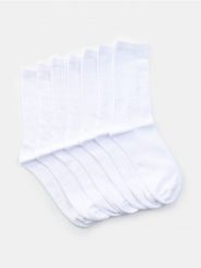 Prążkowane skarpetki 7 pack - biały. Białe skarpety Sinsay, bez wzorów, prążkowane. Za 22.99 zł.
