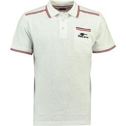 Koszulka polo w kolorze białym. Białe koszulki polo sportowe marki Stone Goose, bez wzorów, z bawełny, bez kołnierzyka, bez ramiączek. W wyprzedaży za 98.95 zł.