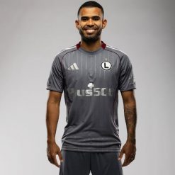 Koszulka Legia Warszawa Trzeci Komplet na sezon 2025/26. Czarne t-shirty sportowe Adidas, bez wzorów, z tkaniny, bez ramiączek, do piłki nożnej. Za 369.99 zł.