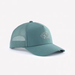 Czapka turystyczna z daszkiem Quechua Hike 500 Trucker. Zielone czapki z daszkiem FORCLAZ, bez wzorów, z elastanu. Za 69.99 zł.