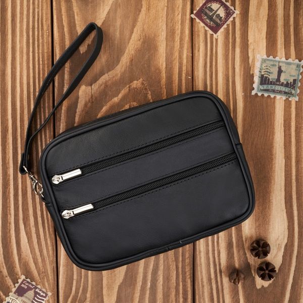 Saszetka męska skórzana do ręki kompaktowa klasyczna czarna Abruzzo ABR-40. Czarne torby na ramię bez wzorów, ze skóry, do ręki, bez dodatków. Za 99.00 zł.