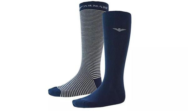 Skarpety podkolanówki Emporio Armani 2-Pack. Szare skarpety Emporio Armani Connected, bez wzorów, z bawełny. Za 109.73 zł.