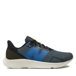 Buty do biegania New Balance. Czarne buty do biegania New Balance, bez wzorów, bez zapięcia, do biegania. Za 199.99 zł.