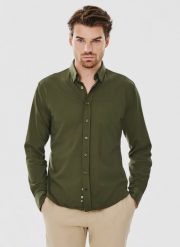 PAKO LORENTE – Zielona bawełniana koszula męska. Zielone koszule Pako Lorente, m, bez wzorów, z bawełny, bez kołnierzyka, bez ramiączek. Za 199.99 zł.