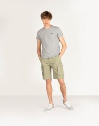 Pepe Jeans Szorty "Journey" | PM800843 | Journey | Mężczyzna | Khaki. Brązowe szorty Pepe Jeans, m, bez wzorów, z bawełny. W wyprzedaży za 159.00 zł.