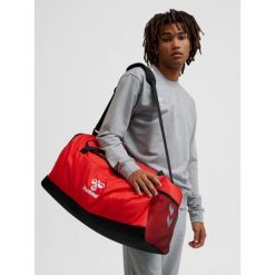 Torba sportowa Hummel Core 2.0 W SC. Czarne torby na ramię Hummel, bez wzorów, na ramię, bez dodatków. Za 180.00 zł.