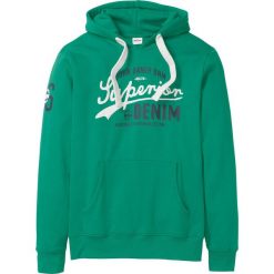 Bluza z kapturem Regular Fit bonprix zielony. Bluzy marki bonprix. Za 79.99 zł.