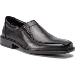 Półbuty RIEKER - B0870-00 Schwarz. Czarne eleganckie półbuty Rieker, bez wzorów, z materiału, bez obcasa, bez zapięcia. W wyprzedaży za 179.00 zł.