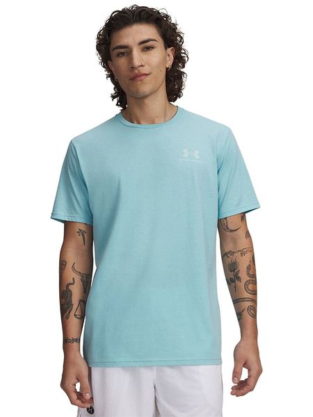 Under Armour Koszulka w kolorze błękitnym rozmiar: M. Niebieskie t-shirty sportowe Under Armour, bez wzorów, bez ramiączek, outdoorowe. Za 55.95 zł.