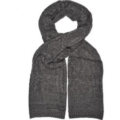 SZALIK MĘSKI Z PRZEPLOTAMI. Szaliki marki TOP SECRET. W wyprzedaży za 24.99 zł.