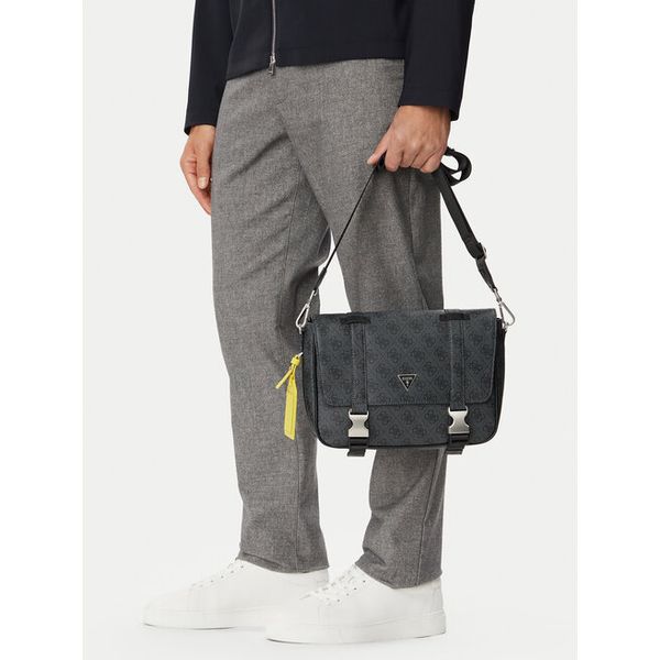 Saszetka Guess. Szare saszetki i nerki Guess, z aplikacjami. Za 494.99 zł.