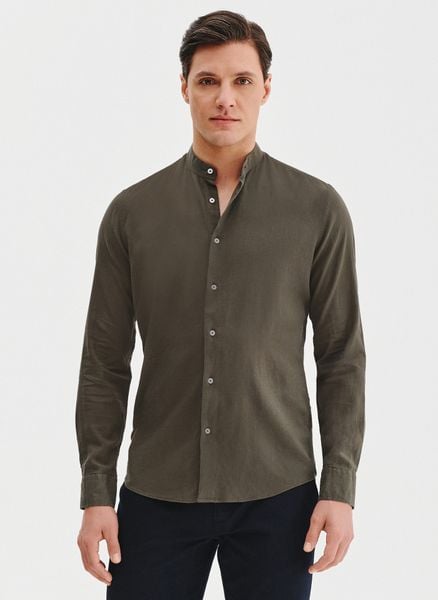 PAKO LORENTE – Lniana zielona koszula męska ze stójką. Zielone koszule Pako Lorente, l, bez wzorów, ze lnu, bez kołnierzyka, bez ramiączek. Za 149.99 zł.