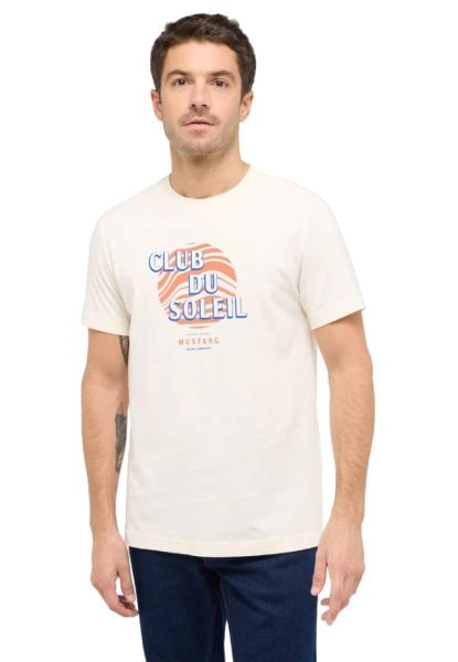 Męski T-Shirt Mustang Style Austin Whisper White 1016278 2013. Białe t-shirty Mustang, m, bez wzorów, bez kołnierzyka, bez ramiączek. Za 69.99 zł.