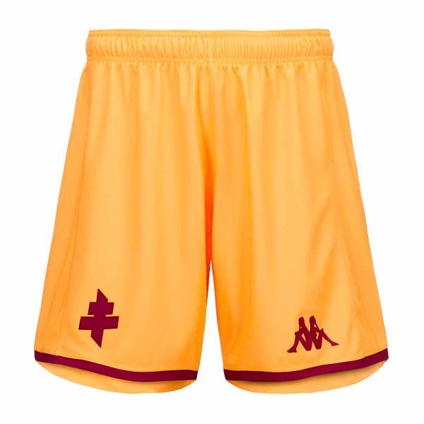 Szorty Metz Kombat Ryder 2023/24. Czerwone szorty Kappa, bez wzorów, sportowe. Za 169.65 zł.