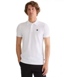 MĘSKA KOSZULKA WRANGLER POLO SHIRT BRIGHT WHITE 112378480. Białe koszulki polo Wrangler, l, bez wzorów, bez kołnierzyka, bez ramiączek. Za 89.99 zł.