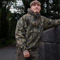 Kurtka z kapturem Sonik. Zielone kurtki SONIK, l, bez wzorów, z gumy, z kapturem. Za 514.15 zł.