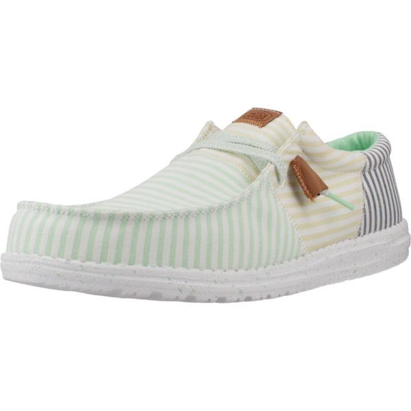 Buty HEY DUDE WALLY TRI NU PREP Zielony. Zielone buty turystyczne Hey dude, bez wzorów, z tkaniny, bez zapięcia, trekkingowe. Za 249.99 zł.