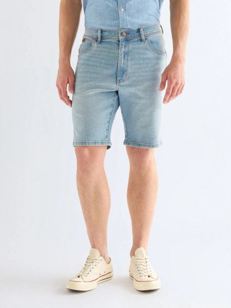 MESKIE SZORTY WRANGLER TEXAS SHORTS AGED BLUE 112378432. Niebieskie szorty Wrangler, bez wzorów, z jeansu. Za 149.99 zł.