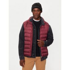 Czapka Tommy Jeans. Czarne czapki zimowe Tommy Jeans, bez wzorów, z jeansu. Za 199.99 zł.
