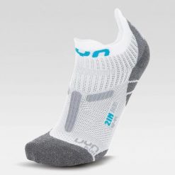Skarpety do biegania męskie UYN Run 2IN. Białe skarpety UYN, bez wzorów. Za 89.99 zł.