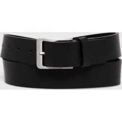 Calvin Klein - Pasek skórzany. Brązowe paski CALVIN KLEIN, bez wzorów. W wyprzedaży za 125.90 zł.