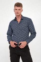 Koszula męska z wzorem KARL LAGERFELD. Koszule KARL LAGERFELD, m, bez wzorów, bez kołnierzyka, bez ramiączek. Za 649.00 zł.