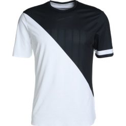 Nike Performance Tshirt z nadrukiem white/black/black/black. T-shirty Nike Performance. Za 269.00 zł.