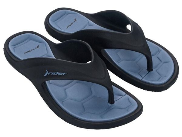 Buty klapki sportowe męskie japonki Rider Cape XVIII. Czarne klapki Rider, z materiału. Za 129.00 zł.