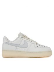 Nike Sneakersy Air Force 1 '07 FD0793 100 Biały. Białe buty sportowe casual Nike, bez wzorów, ze skóry, bez zapięcia. Za 479.99 zł.