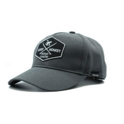 Czapka Trucker - 5 paneli - Poliester z recyklingu (Szary). Szare czapki z daszkiem SURF MONKEY, bez wzorów, z poliesteru. Za 159.95 zł.