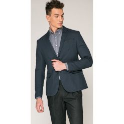 Guess Jeans - Marynarka Eaton. Marynarki marki Guess Jeans, z jeansu, casualowe. W wyprzedaży za 399.90 zł.
