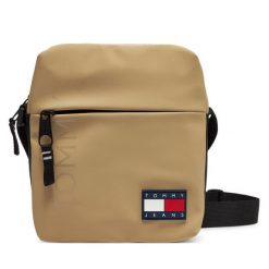 Saszetka Tommy Hilfiger. Brązowe saszetki i nerki Tommy Hilfiger, bez wzorów. Za 159.99 zł.