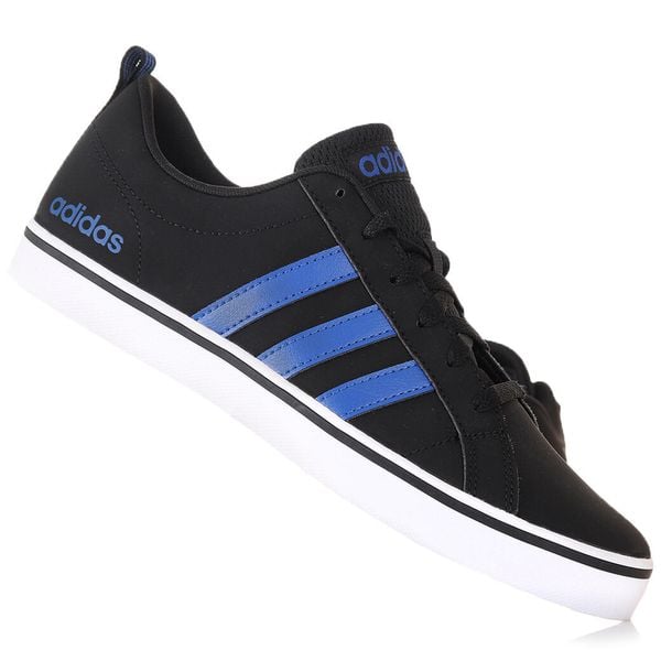 Buty męskie trampki sportowe Adidas VS PACE. Czarne buty sportowe casual Adidas, m, bez wzorów, bez zapięcia. W wyprzedaży za 179.00 zł.