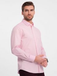Bawełniana klasyczna koszula REGULAR - jasnoróżowa V2 OM-SHOS-0154 - XL. Czerwone koszule Ombre Clothing, l, bez wzorów, z bawełny, bez kołnierzyka, bez ramiączek. W wyprzedaży za 79.99 zł.