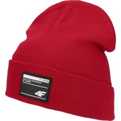 Czapka męska CAM201 - czerwony. Czapki zimowe marki Asics lifestyle. Za 39.99 zł.