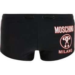 MOSCHINO SWIM TRUNK Kąpielówki black. Kąpielówki marki MOSCHINO SWIM. W wyprzedaży za 347.65 zł.