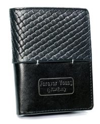 Portfel męski czarny Forever Young N4-PVT BLACK. Czarne portfele FOREVER YOUNG, bez wzorów. Za 60.00 zł.