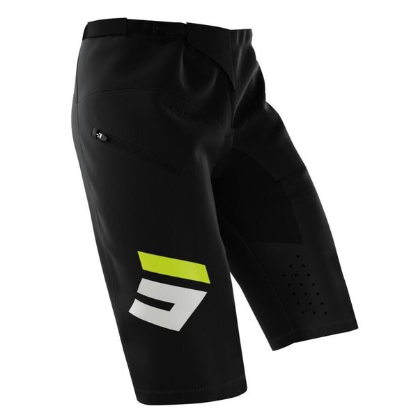 Szorty na rower górski dla dorosłych Rogue Revolt Jaune. Czarne spodenki rowerowe SHOT RACE GEAR, bez wzorów, rowerowe. Za 224.50 zł.