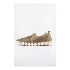 Buty ILSE JACOBSEN TULIP140 Zielony. Zielone buty trekkingowe Ilse Jacobsen, bez wzorów, z syntetyku, bez zapięcia. Za 296.99 zł.