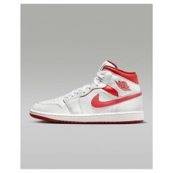 Buty Sportowe Męskie Air Jordan 1 Mid SE. Białe buty do koszykówki Nike, bez zapięcia, do koszykówki. Za 474.30 zł.