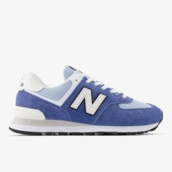 Buty klasyczne unisex New Balance 574 Lifestyle (U5747JD). Białe sztyblety New Balance, bez wzorów, z materiału, bez obcasa, bez zapięcia. Za 429.00 zł.