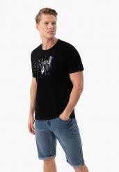 Bawełniana koszulka z printem T-TURF. Czarne t-shirty Volcano, l, bez wzorów, z bawełny, bez kołnierzyka, bez ramiączek. Za 59.99 zł.