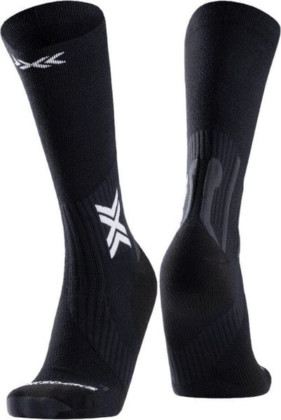 Skarpety biegowe X-Socks Run Perform Warm Crew. Czarne skarpety X-Socks, bez wzorów, z materiału. Za 109.99 zł.