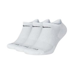 Skarpet Nike Everyday Plus Dri-FIT 3 pary. Białe skarpety Nike, bez wzorów, z bawełny. Za 68.99 zł.