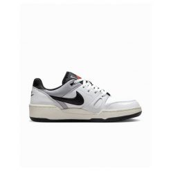 Sneakers Nike Full Force Lo 101 białe. Białe buty do biegania Nike, bez wzorów, bez zapięcia, do biegania. Za 465.26 zł.