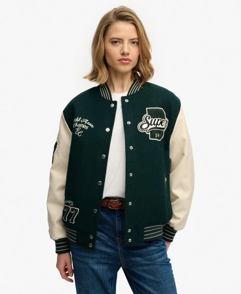 Superdry Kurtka Bomber Varsity Patched z Wełną i Poliestrem Recyklingowym. Zielone kurtki Superdry, z aplikacjami, z bawełny, bez kaptura. Za 664.85 zł.