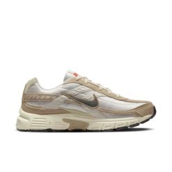 NIKE INITIATOR ITS Sneakersy męskie. Brązowe buty do biegania Nike, bez wzorów, z gumy, bez zapięcia, do biegania. Za 299.99 zł.