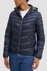 GUESS Granatowa męska kurtka z kapturem Super Light Puffa Jacket. Niebieskie kurtki Guess, l, z aplikacjami, z kapturem. W wyprzedaży za 559.99 zł.